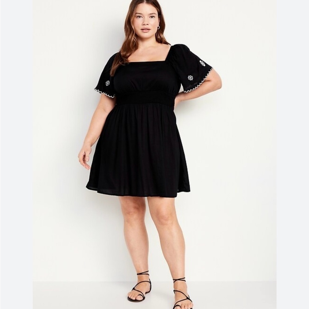 Old Navy Waist-Defined Black Dress with Embroidered Sleeves Dress size X-Large